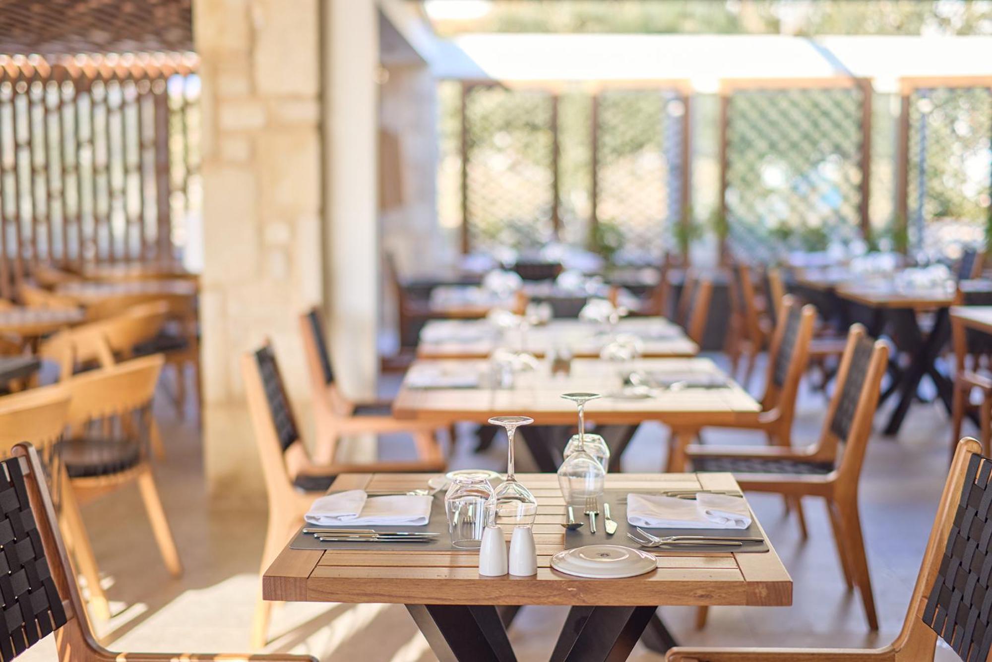 Hotel Paralos Kosta Alimia