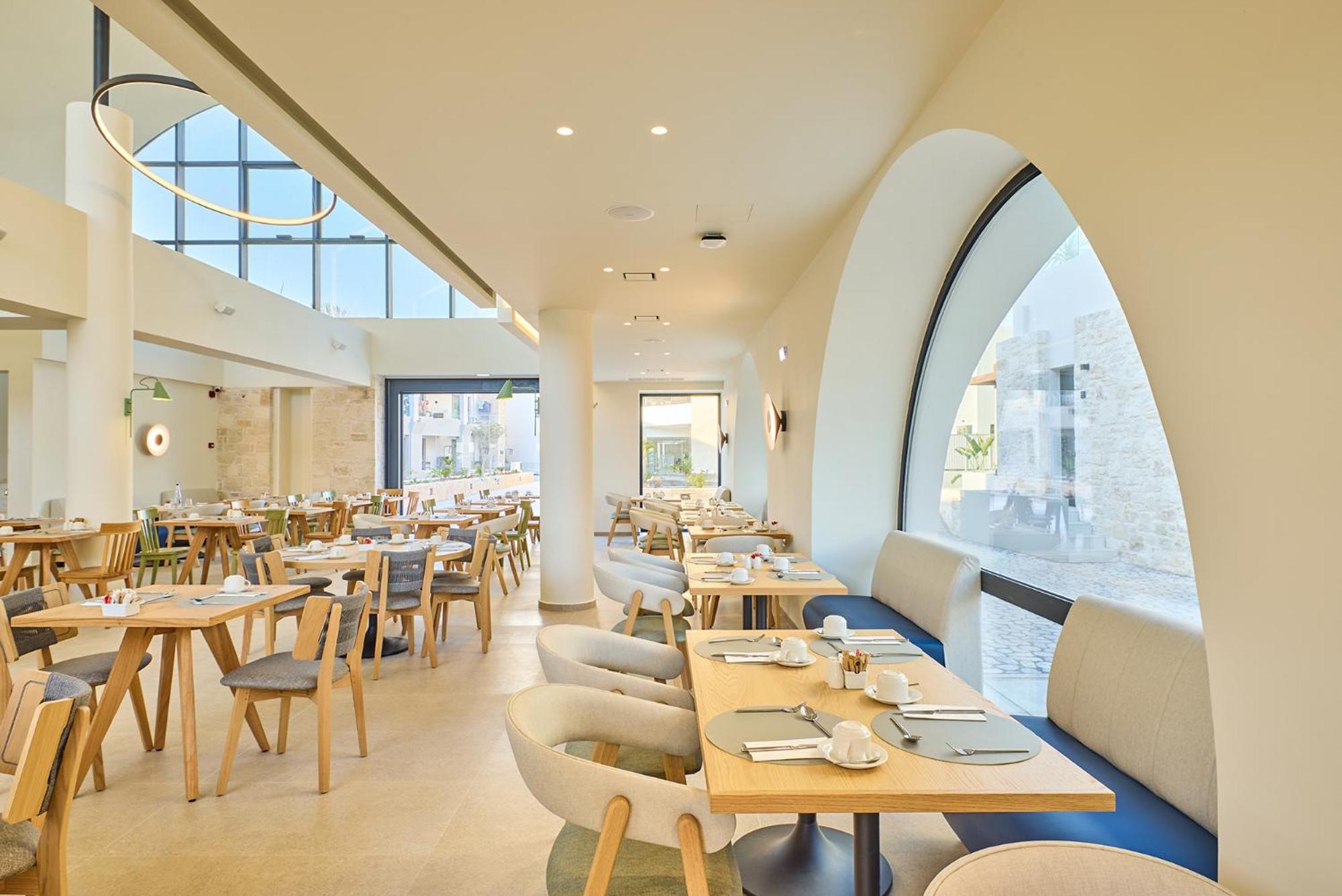Hotel Paralos Kosta Alimia