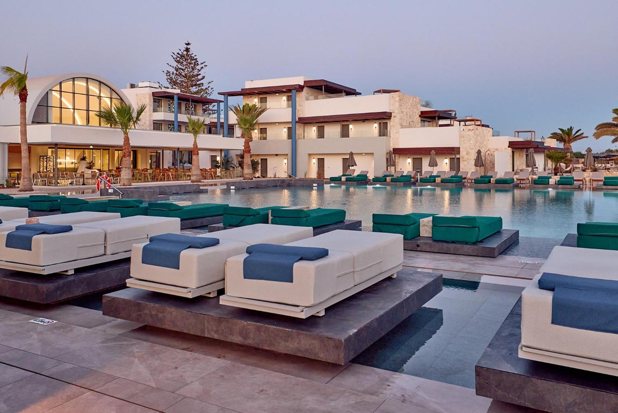 Hotel Paralos Kosta Alimia